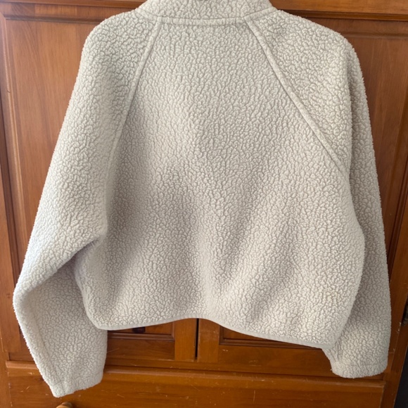 Aritzia Sundays Best Fleece XS in Cream - Picture 2 of 2